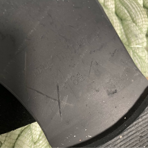 Everlane The Modern Buckle Black Suede Double Strap Flat Slip On Sandal - Picture 8 of 8